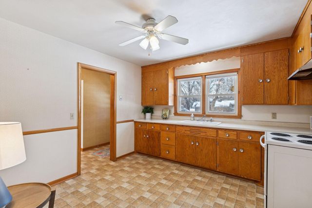 3925 Victoria Street, Minnetonka, MN 55345