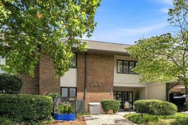 3249 Clairmont North NE, Brookhaven, GA 30329