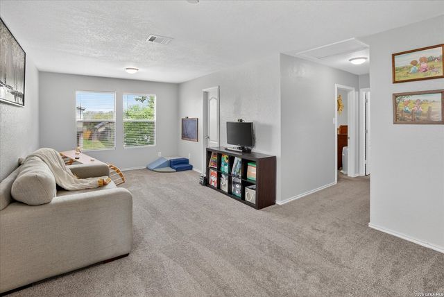 5322 harefield, San Antonio, TX 78228