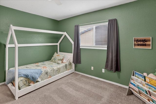 5322 harefield, San Antonio, TX 78228