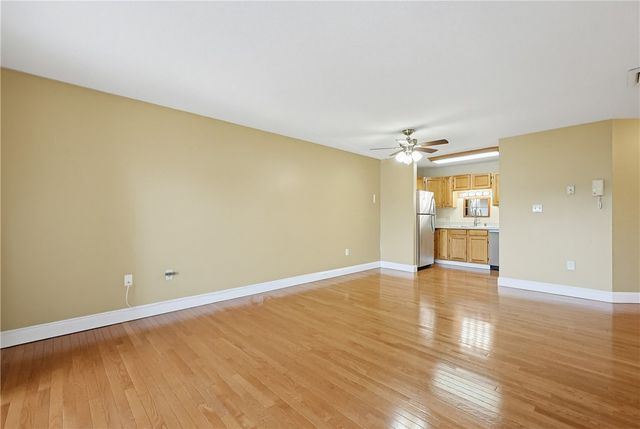 1800 Douglas Avenue 327, North Providence, RI 02904