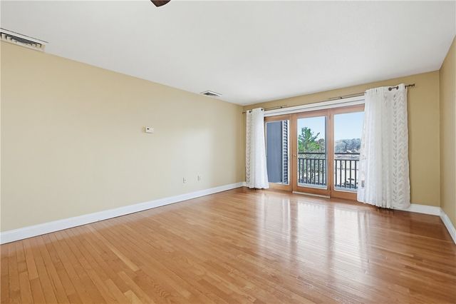 1800 Douglas Avenue 327, North Providence, RI 02904