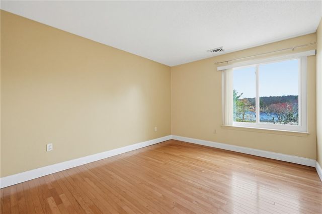 1800 Douglas Avenue 327, North Providence, RI 02904