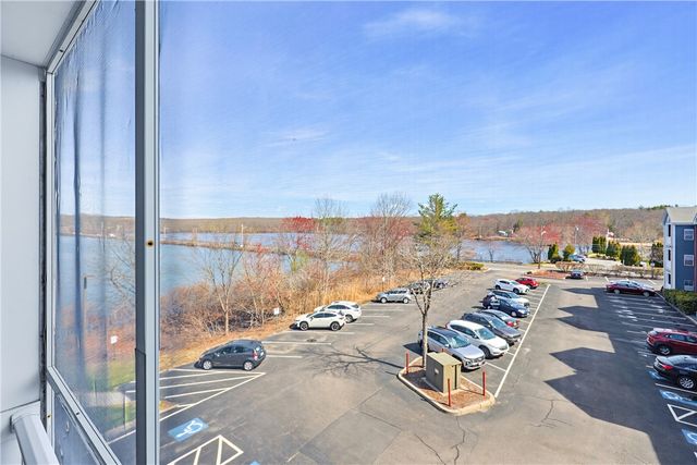 1800 Douglas Avenue 327, North Providence, RI 02904