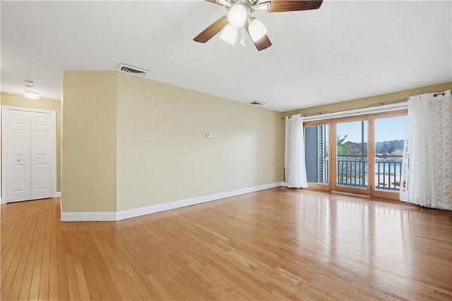 1800 Douglas Avenue 327, North Providence, RI 02904