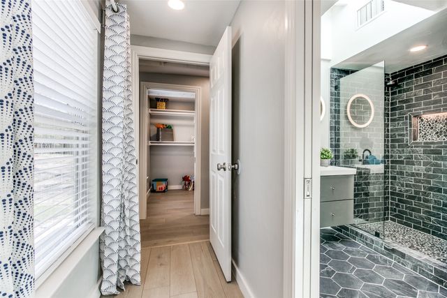 2010 N Locust Street, Denton, TX 76209