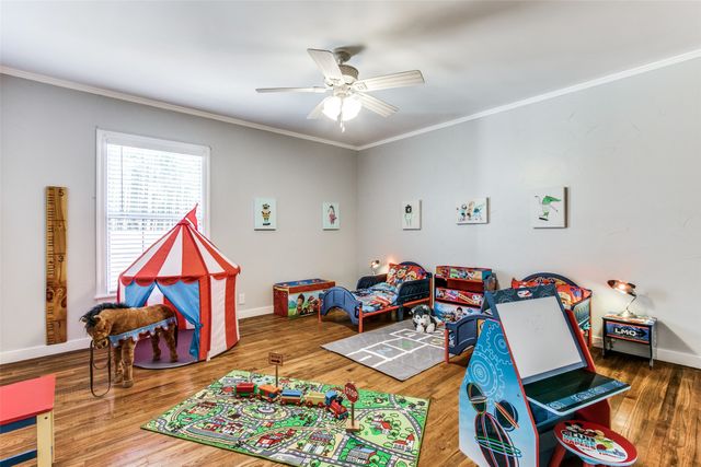 2010 N Locust Street, Denton, TX 76209