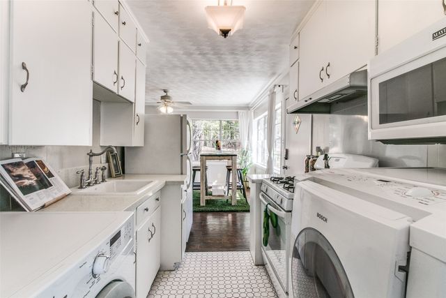 2010 N Locust Street, Denton, TX 76209