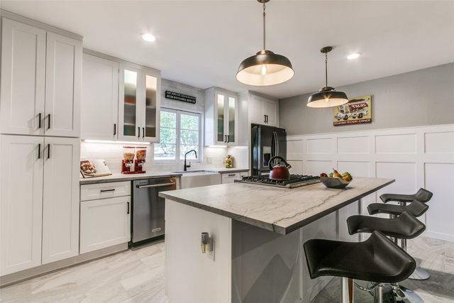 2010 N Locust Street, Denton, TX 76209