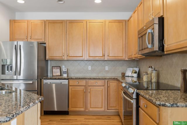 9801 S 28th Street, Bellevue, NE 68123