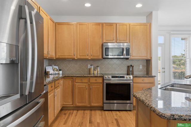 9801 S 28th Street, Bellevue, NE 68123