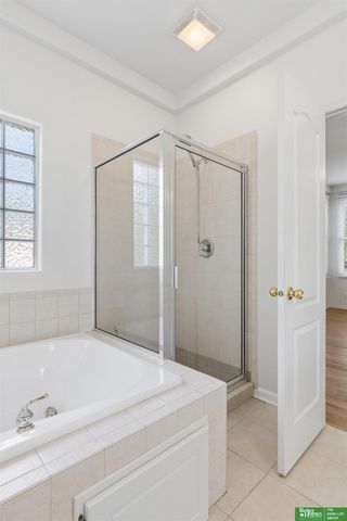 9801 S 28th Street, Bellevue, NE 68123