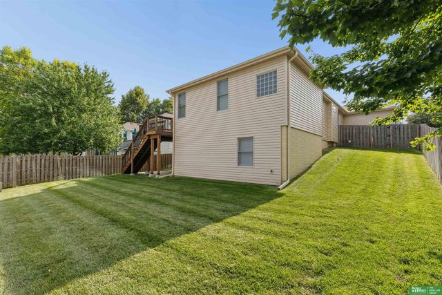 9801 S 28th Street, Bellevue, NE 68123