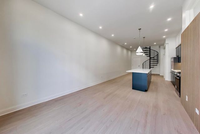 939 W Madison Street 507, Chicago, IL 60607