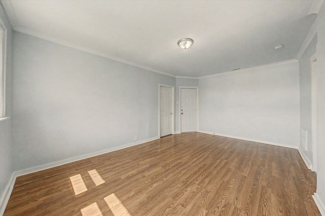 8239 S Colfax Avenue, Chicago, IL 60617
