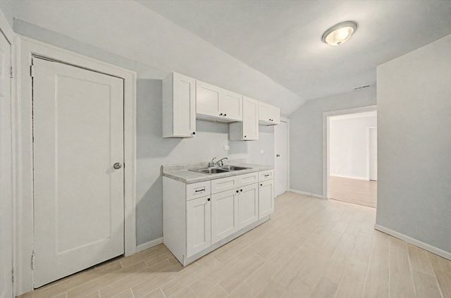 8239 S Colfax Avenue, Chicago, IL 60617