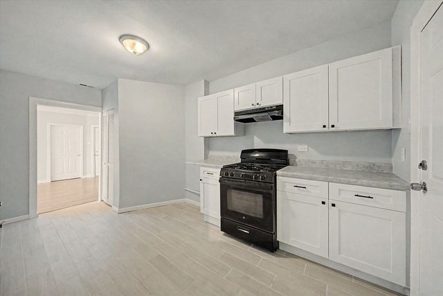 8239 S Colfax Avenue, Chicago, IL 60617