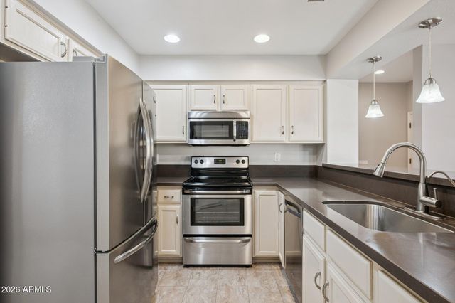 18615 N 136TH Drive, Sun City West, AZ 85375