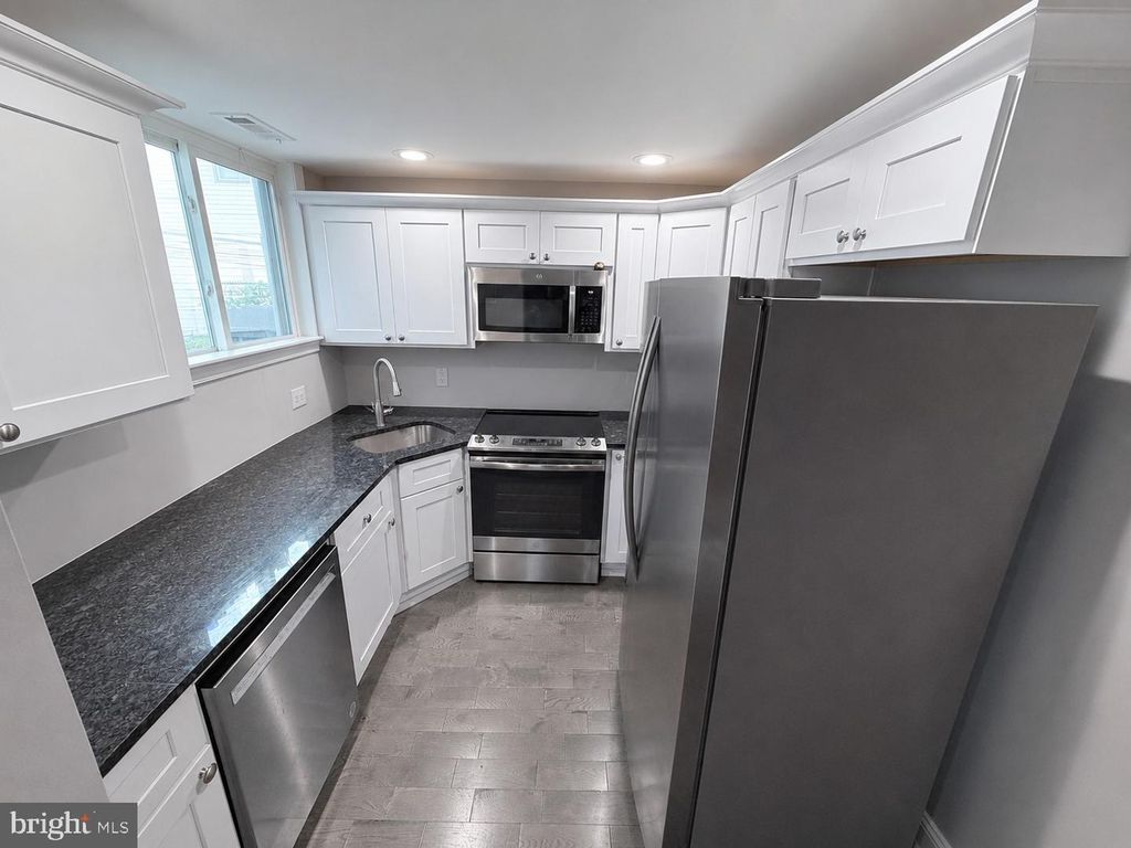 2207 S CLARION ST, PHILADELPHIA, PA 19148 — photo 5