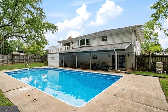 242 CROSS CREEK DR, Glen Burnie, MD 21061