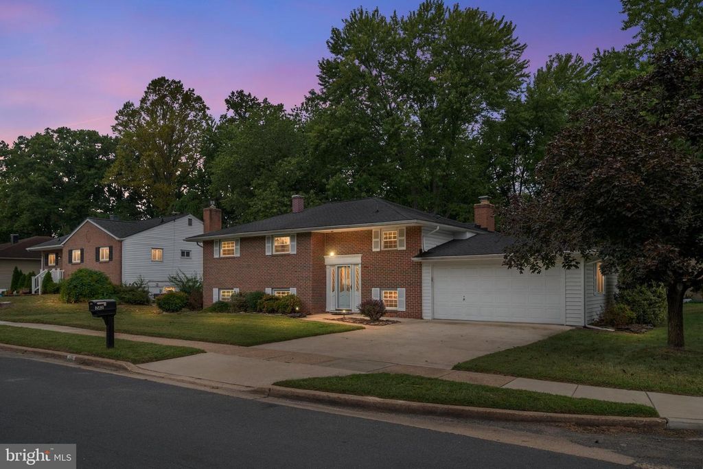 242 CROSS CREEK DR, Glen Burnie, MD 21061