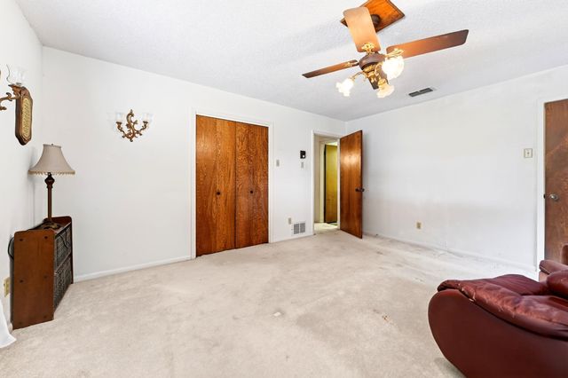 720 S Houston Street, Edgewood, TX 75117
