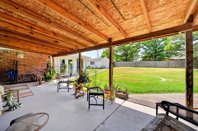 720 S Houston Street, Edgewood, TX 75117