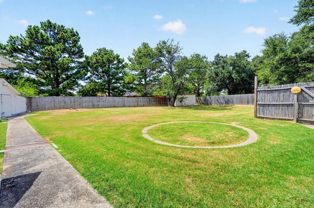 720 S Houston Street, Edgewood, TX 75117
