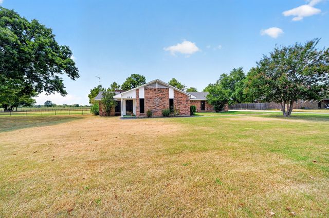 720 S Houston Street, Edgewood, TX 75117