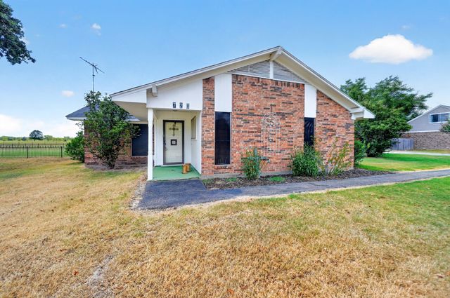 720 S Houston Street, Edgewood, TX 75117