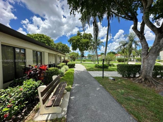 4709 Sable Pine Cir B1, West Palm Beach, FL 33417