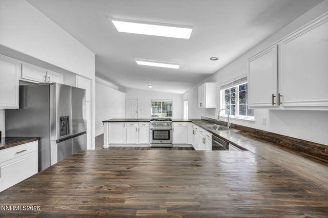 17704 Georgetown Drive, Reno, NV 89508