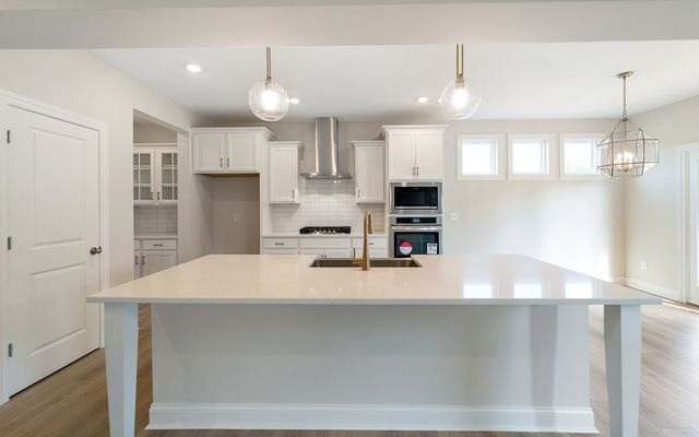 345 Patana, White House, TN 37188