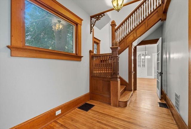 504 E Chestnut Street, Mount Vernon, OH 43050