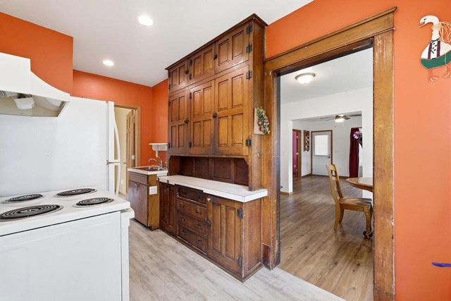 47 E 14TH STREET, Clintonville, WI 54929