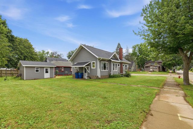 47 E 14TH STREET, Clintonville, WI 54929