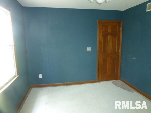 4 CHARLESTON Court, Chatham, IL 62629