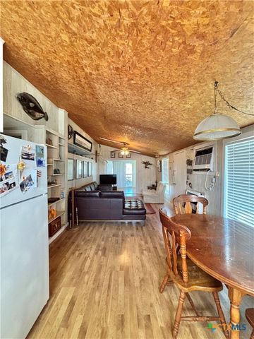 307 N 12th, Port O'connor, TX 77982