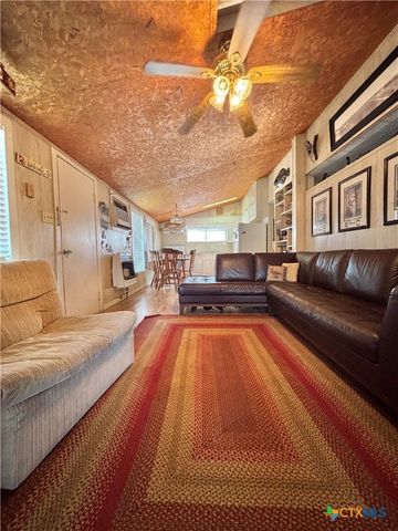 307 N 12th, Port O'connor, TX 77982