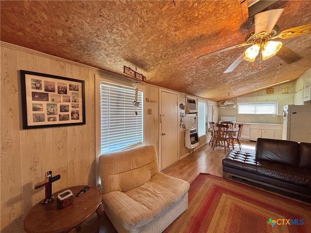 307 N 12th, Port O'connor, TX 77982