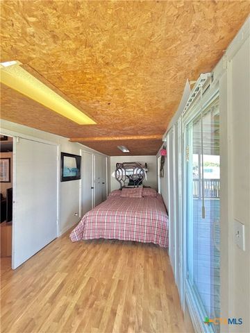 307 N 12th, Port O'connor, TX 77982