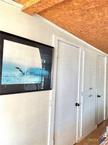 307 N 12th, Port O'connor, TX 77982