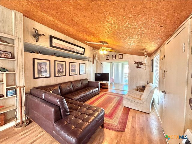 307 N 12th, Port O'connor, TX 77982