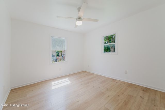 4024 Parthenia Ave, Louisville, KY 40215