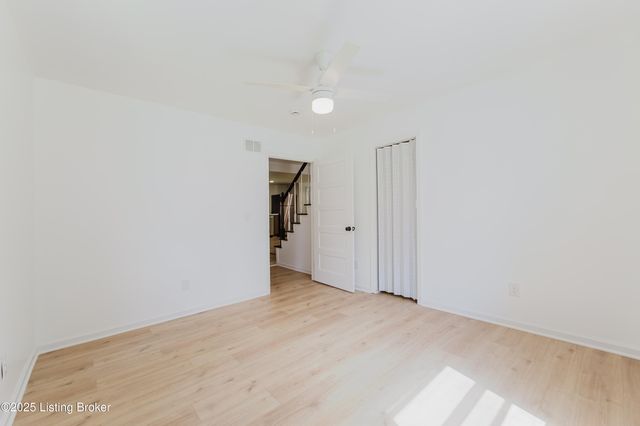 4024 Parthenia Ave, Louisville, KY 40215