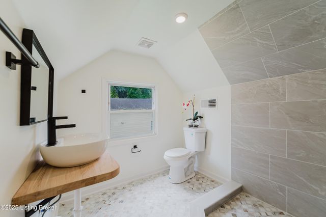 4024 Parthenia Ave, Louisville, KY 40215