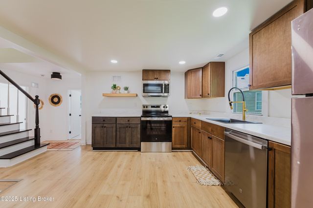 4024 Parthenia Ave, Louisville, KY 40215