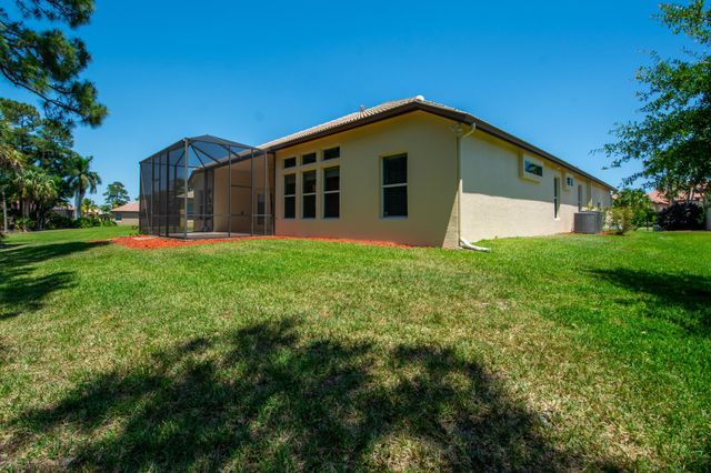 862 SW Grand Reserves Boulevard, Port St Lucie, FL 34986