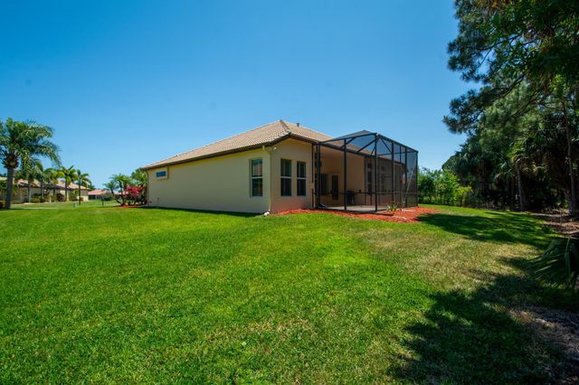 862 SW Grand Reserves Boulevard, Port St Lucie, FL 34986