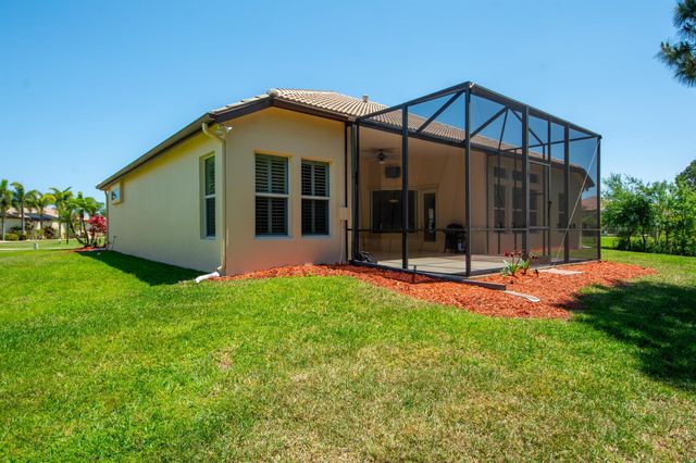 862 SW Grand Reserves Boulevard, Port St Lucie, FL 34986